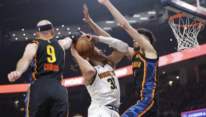 NBA季后赛G7：卡鲁索逆天防守约基奇！雷霆小个阵容的惊天豪赌！