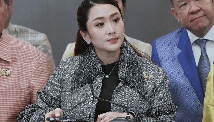 佩通坦辞去为泰党党首职务