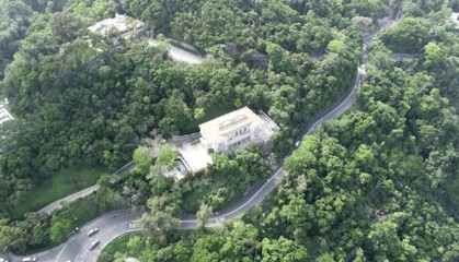 香港顶级豪宅“山顶道1号”发生命案，31岁菲佣在房内自尽；金庸夫妇曾居住11年，市价超5.6亿港元或成香港最贵凶宅