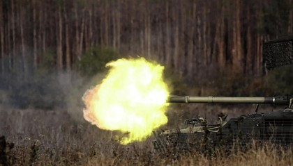 乌克兰“第三首都”防线瓦解，俄罗斯兵分三路全线进攻，乌军已然一溃千里