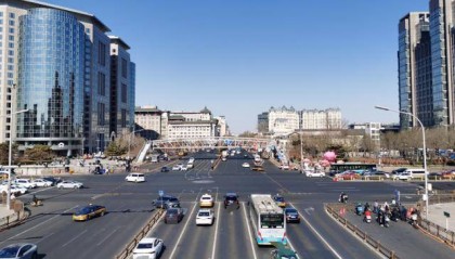 北京五环内和副中心信号灯实现100%联网，通行效率提升