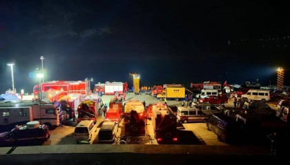 贵州黔西游船倾覆事故致84人落水，9人死亡1人失联