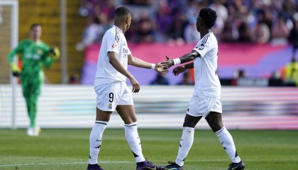 心态崩溃！皇马赛季遭巴萨四杀+0冠 球迷疯狂辱骂球队