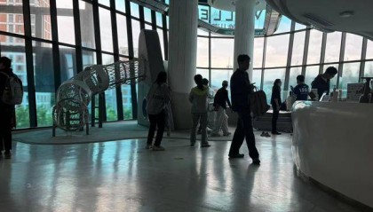 独家｜唯儿诺疑陷“挤兑潮”：消费者恐慌抢兑镜框、基层员工称确有欠薪