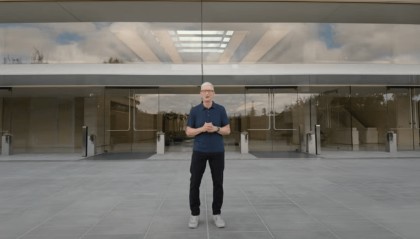 7999元起售!史上最薄iPhone问世,小米卢伟冰:iPhone17很强,牙膏挤爆了!你会买吗?