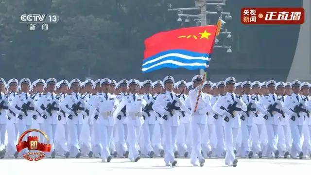 不装了！一口气看完九三大阅兵武器装备！谁说我们一个也不认识？