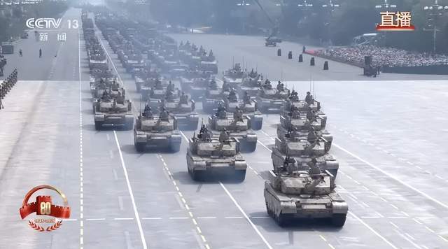 不装了！一口气看完九三大阅兵武器装备！谁说我们一个也不认识？