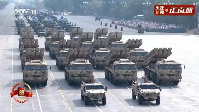 不装了！一口气看完九三大阅兵武器装备！谁说我们一个也不认识？
