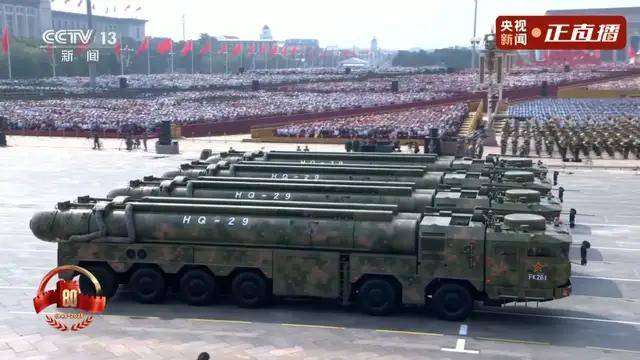 不装了！一口气看完九三大阅兵武器装备！谁说我们一个也不认识？
