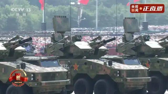 不装了！一口气看完九三大阅兵武器装备！谁说我们一个也不认识？