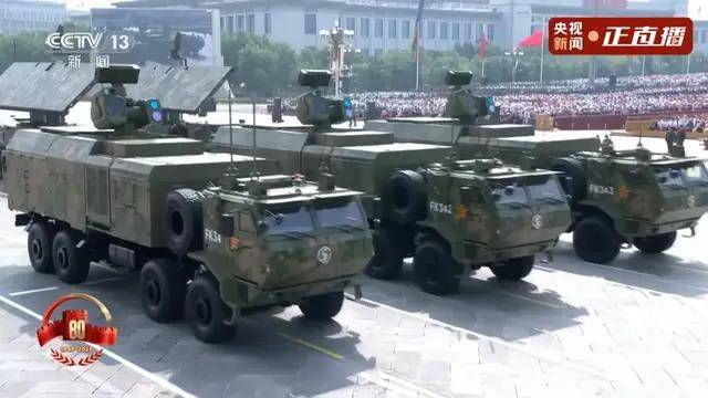 不装了！一口气看完九三大阅兵武器装备！谁说我们一个也不认识？