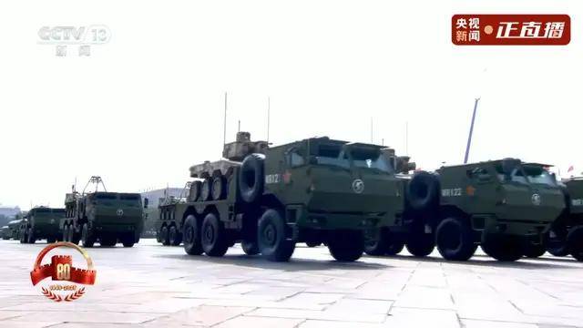 不装了！一口气看完九三大阅兵武器装备！谁说我们一个也不认识？