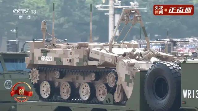 不装了！一口气看完九三大阅兵武器装备！谁说我们一个也不认识？