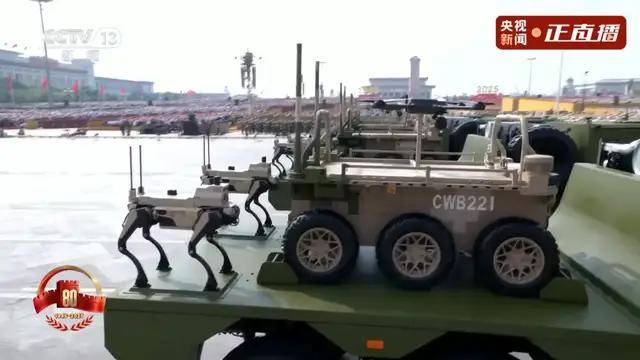 不装了！一口气看完九三大阅兵武器装备！谁说我们一个也不认识？