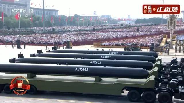 不装了！一口气看完九三大阅兵武器装备！谁说我们一个也不认识？