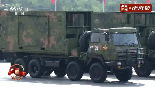 不装了！一口气看完九三大阅兵武器装备！谁说我们一个也不认识？