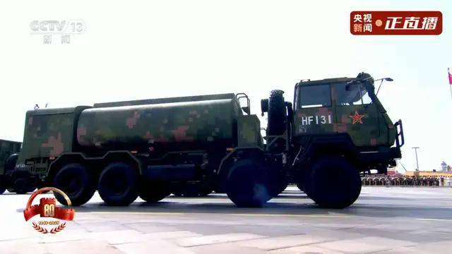 不装了！一口气看完九三大阅兵武器装备！谁说我们一个也不认识？