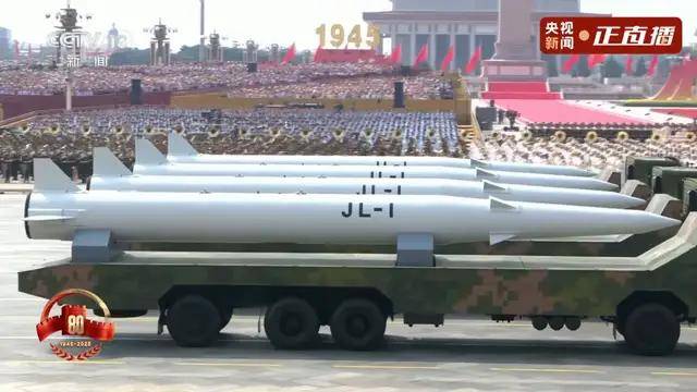不装了！一口气看完九三大阅兵武器装备！谁说我们一个也不认识？