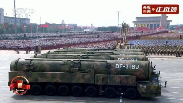 不装了！一口气看完九三大阅兵武器装备！谁说我们一个也不认识？