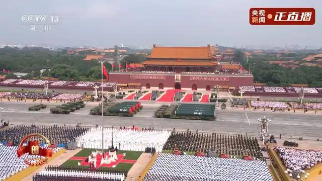 不装了！一口气看完九三大阅兵武器装备！谁说我们一个也不认识？