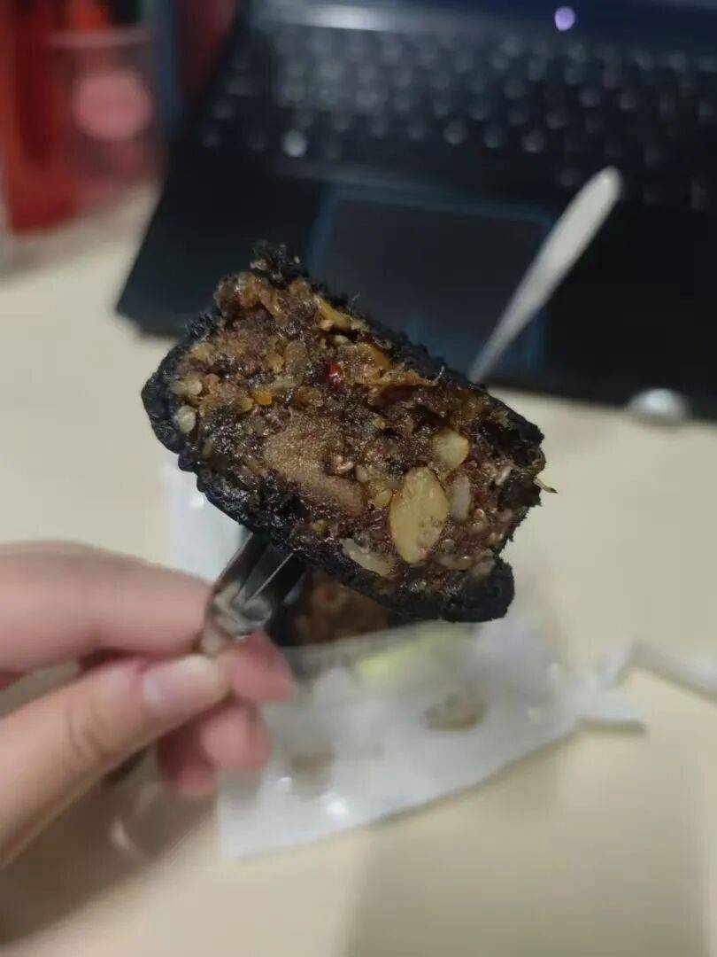今天开始要注意！吃一个=4碗饭？网友：眼前一黑又一黑……