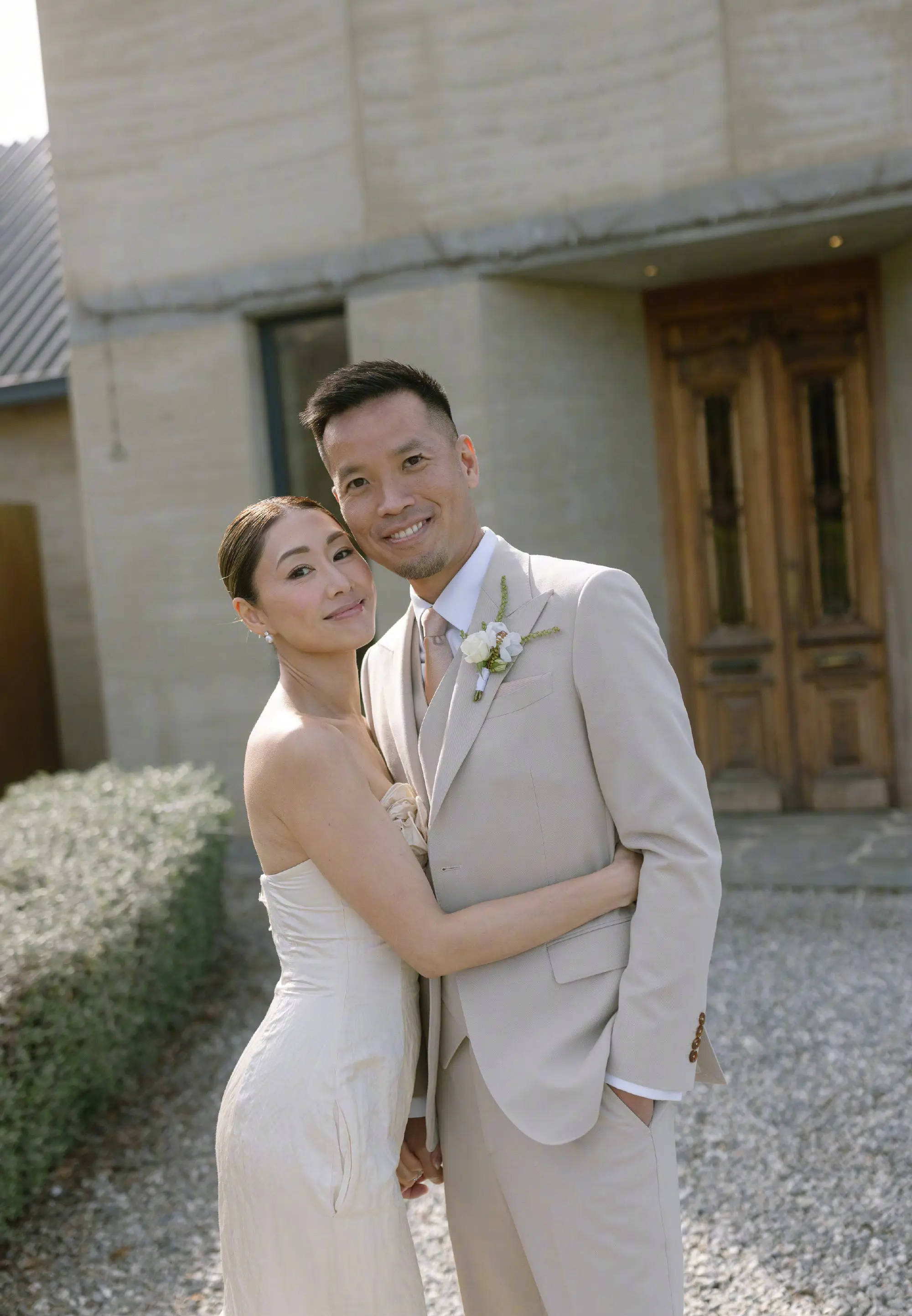 胡定欣获胡杏儿赠送一对龙凤镯超开心！网友猜其疑似已怀孕