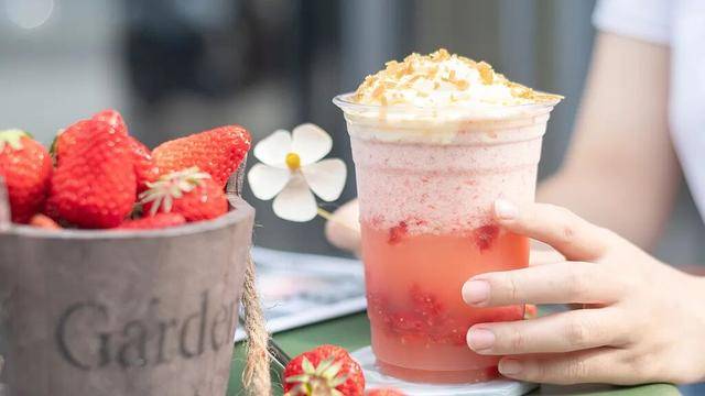 新茶饮十年，为何再难见爆款？