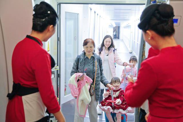 “两场一体”客货并举 成都国际航空枢纽客货运量双双创新高