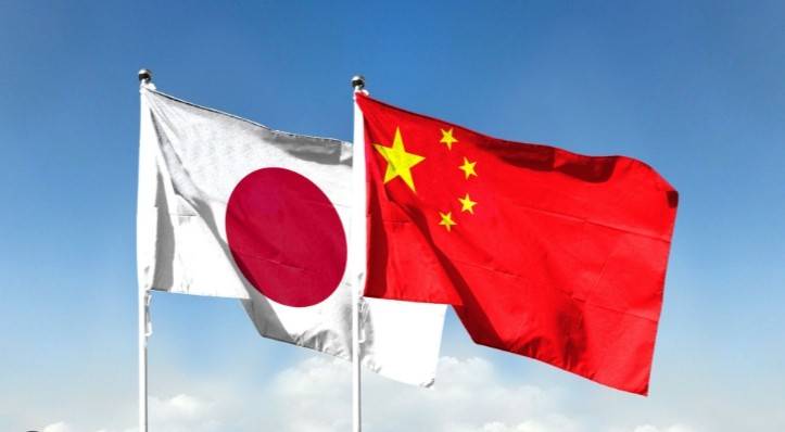 日本想重申中日声明翻篇，中方当场拒绝：高市谬论须由她自己解决